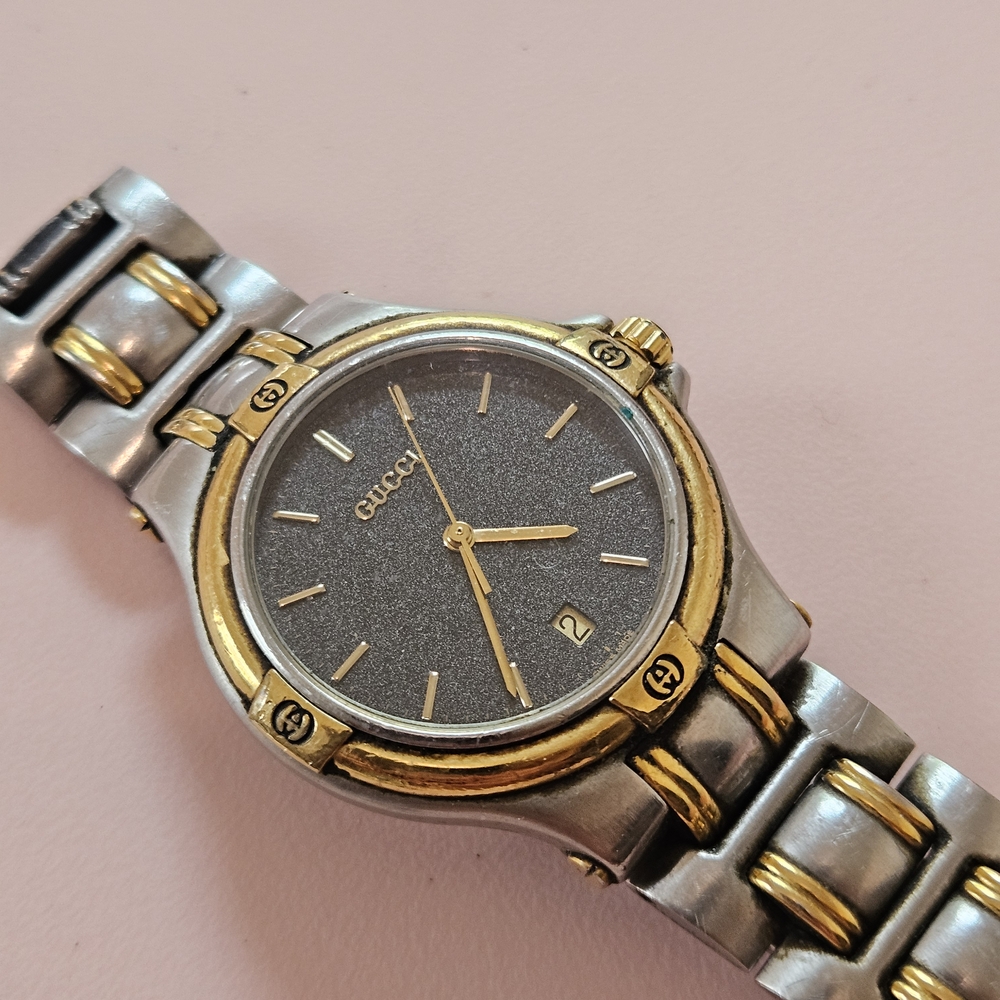 Gucci 9040M Two-Tone Gold And Silver Stainless Steel Swiss Made Mens Watch